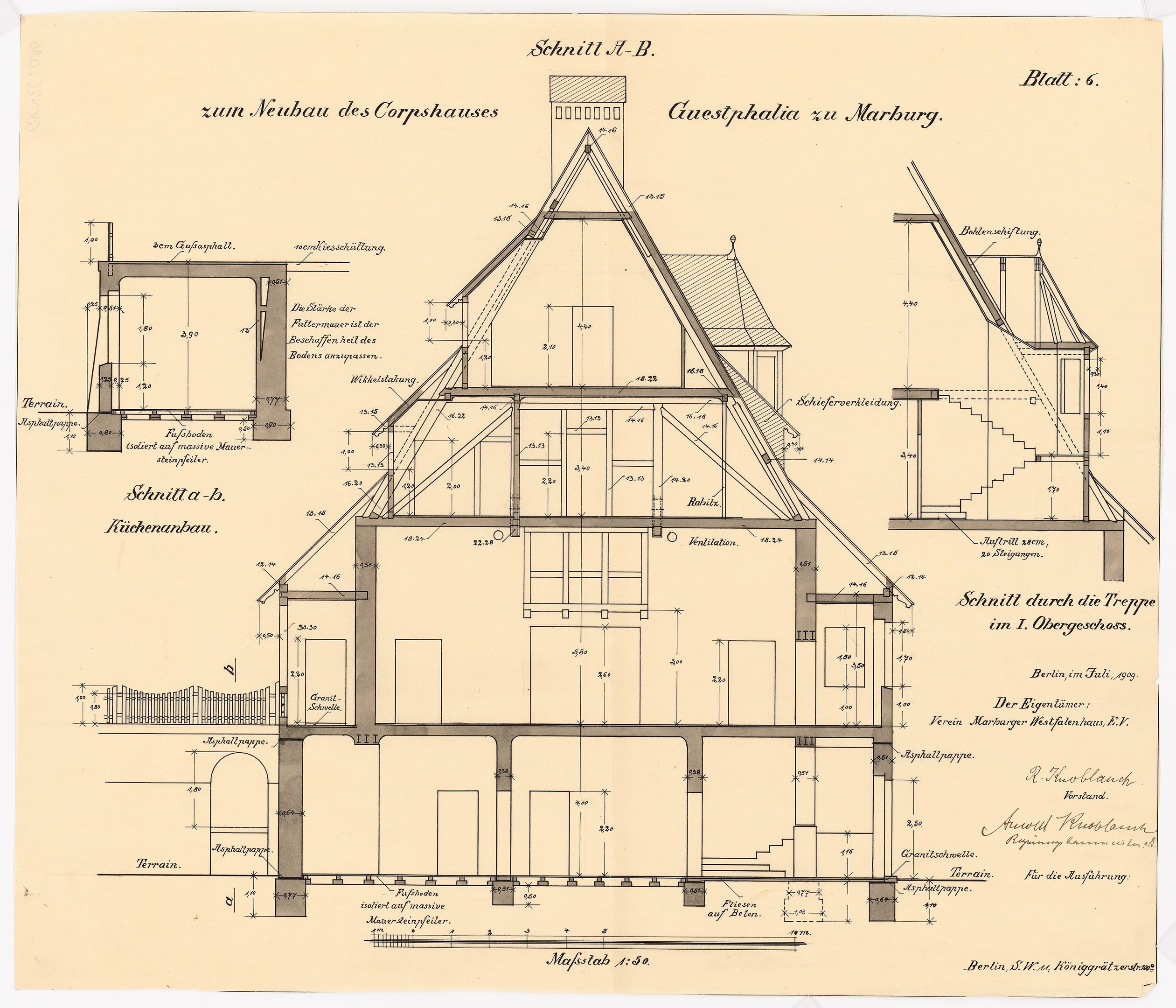 Schwarz-weißes Architekturzeichnung eines Hauses mit zahlreichen Fenstern und einem Dach, beschriftet als das erste Haus in Deutschland, begleitet von detaillierten Plänen und Text auf altem Papier.