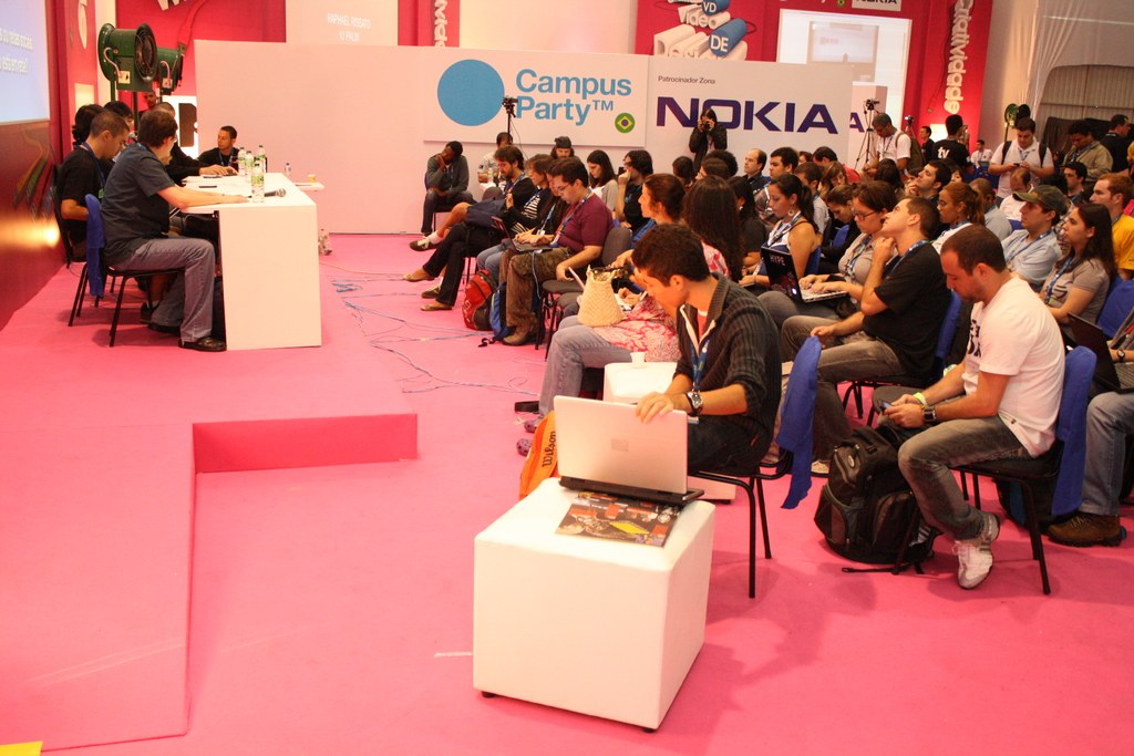 Kyle Cooke macht schockierende Verabredung beim Cannes Lions 'Virtual Reali-Tea' live-Podcast