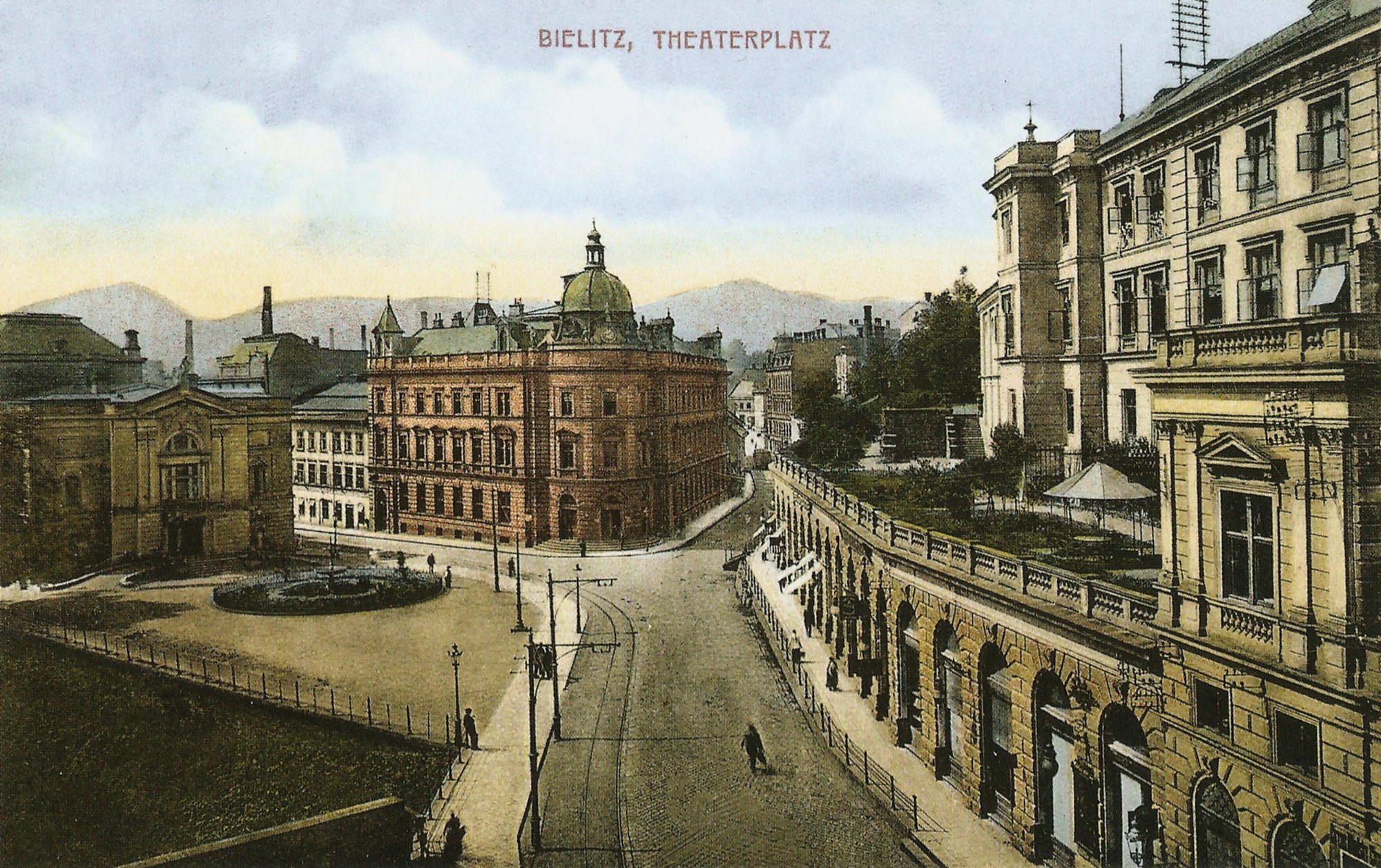 Krasnodar modernisiert die Atarbekow-Straße mit neuem Straßenkonzept und Grünflächen