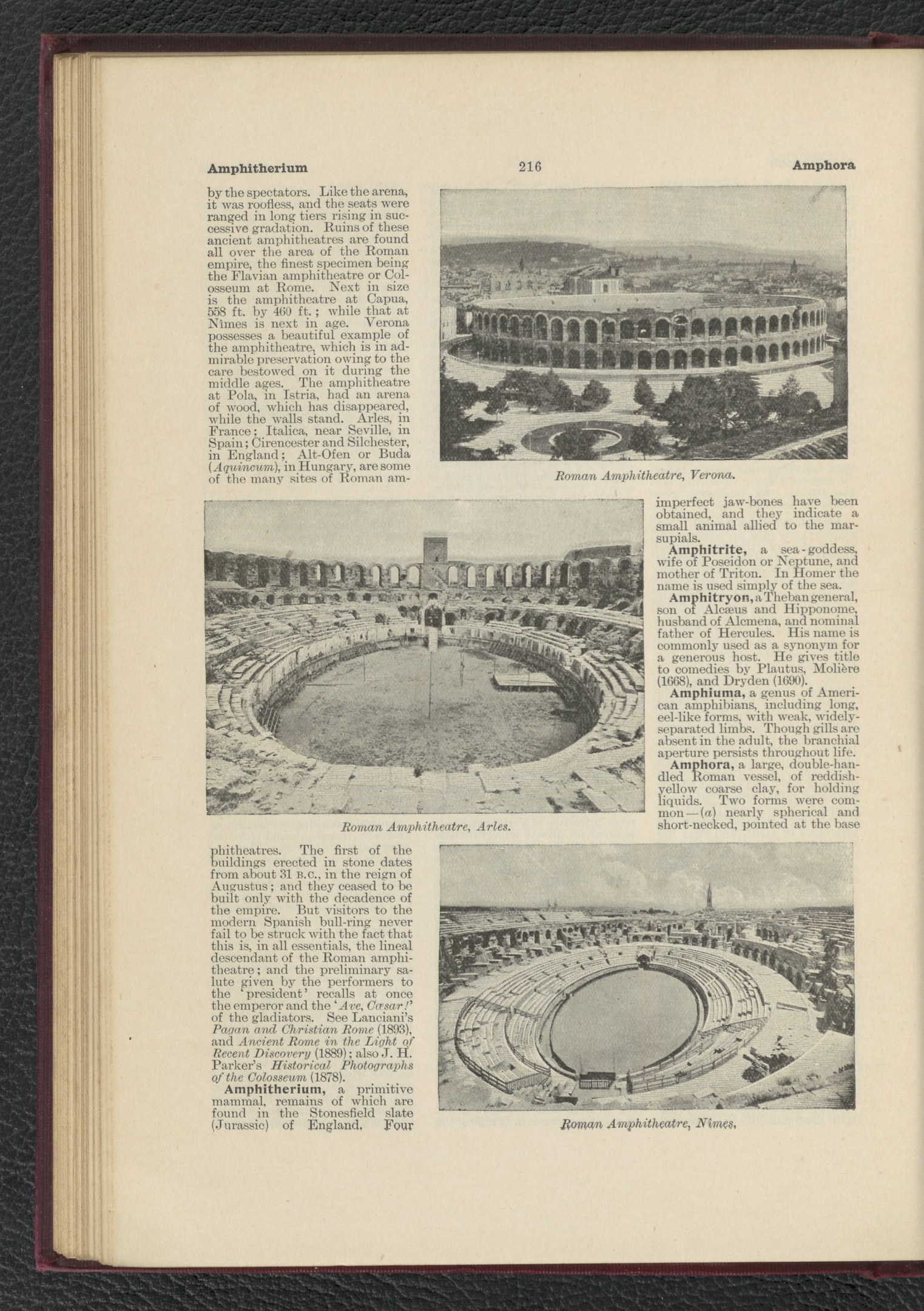 Offenes Buch zeigt ein Stadionfoto neben Text und Bildern und gibt detaillierte Informationen zum Stadion.