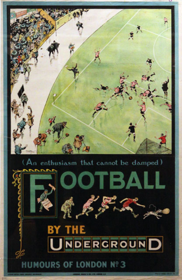 Ein Vintage-Plakat, das ein Fußballspiel bewirbt, mit der Aufschrift "Fußball unter der Erde - Londoner Humor Nr. 3", das eine Zuschauermenge in einem Stadion zeigt.