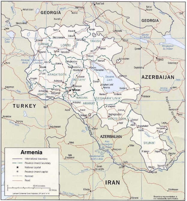 Detailierte Landkartenposter von Armenien und Aserbaidschan mit Grenzlinien, Städten und geografischen Merkmalen, versehen mit Ländernamen und Hauptstadtbezeichnungen.