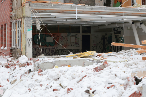 Stadthalle von Wladiwostok verliert Gerichtsverfahren gegen Abriss einer Garage in der Strilkovo-Straße: Sie wurde mit ihrer Genehmigung gebaut