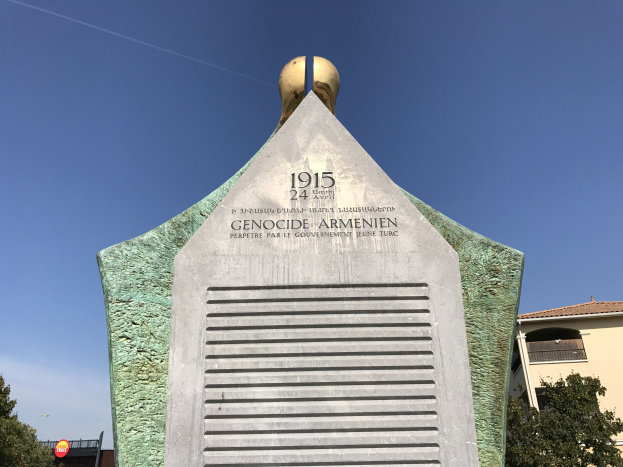 "Mutter Armeniens"-Denkmal in Gjumri durch Vandalismus schwer beschädigt