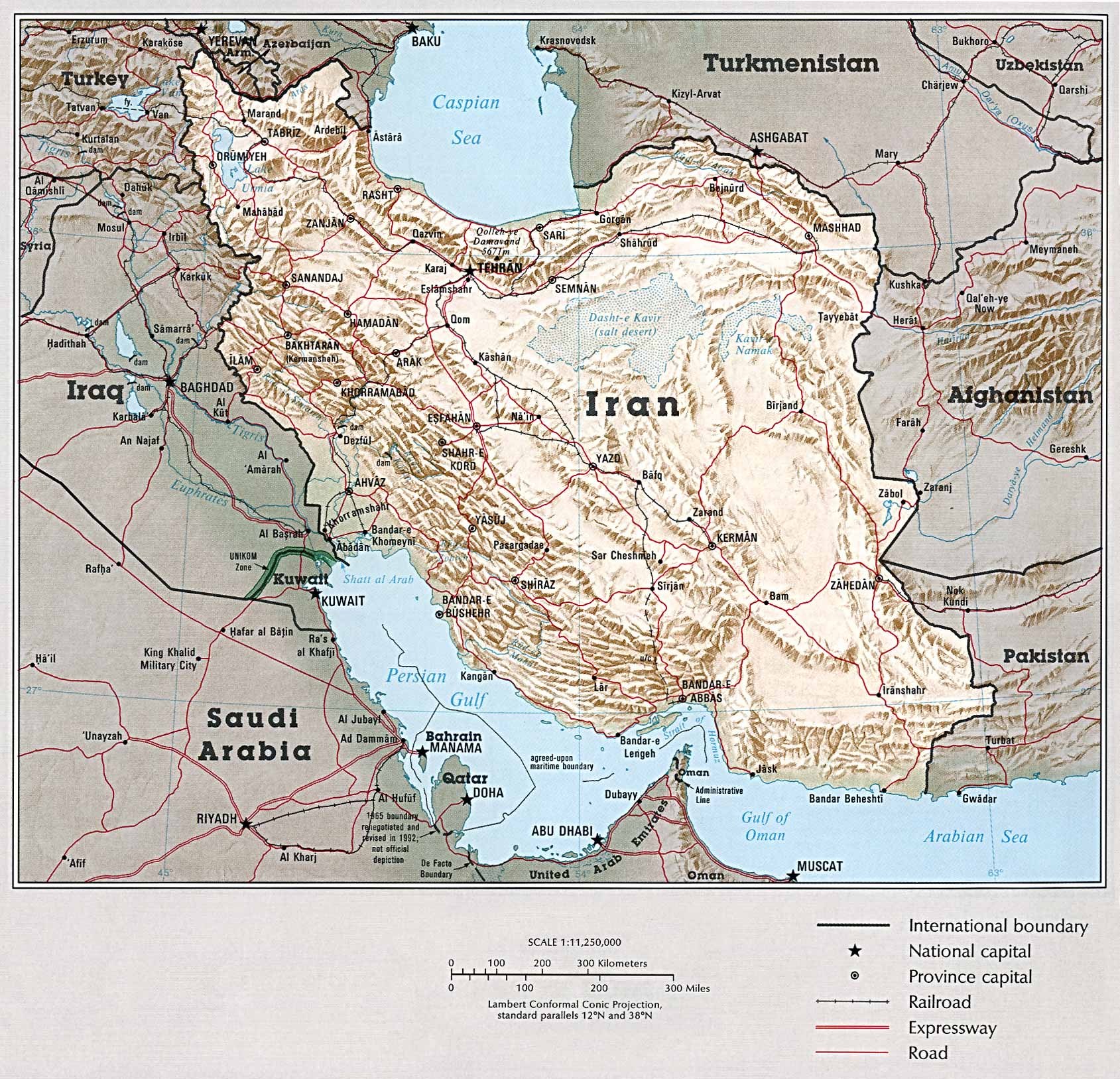 Große detaillierte politische Karte von Iran mit wichtigen Städten, Flüssen und geografischen Merkmalen sowie Text und Zahlen unten.